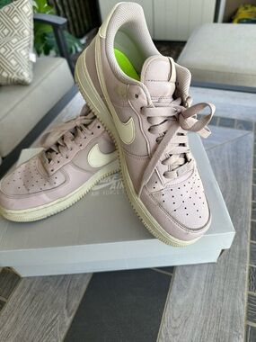 Nike WMNS Air Force 1 '07 - White
